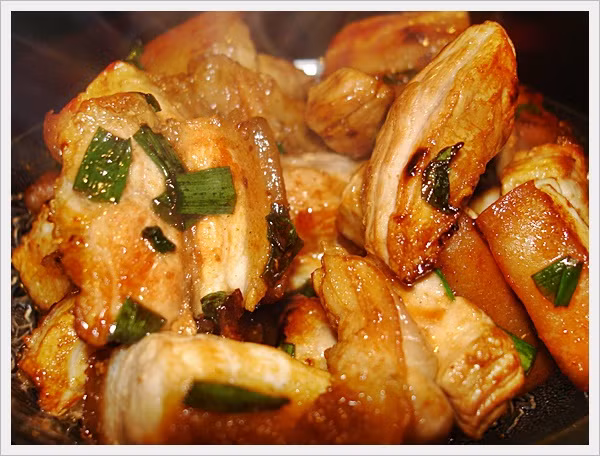 Thịt rang cháy cạnh.