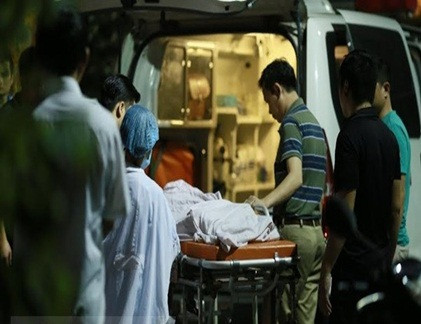 Thi thể cháu An được đưa về quê an táng. Ảnh: Kênh 14