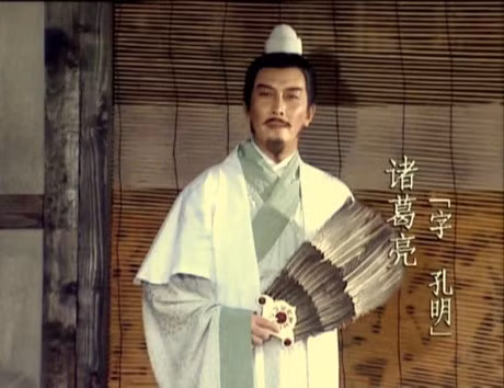 Nói về cảnh phim "Mượn gió Đông", đây là cảnh khá quan trọng, làm nổi bật khả năng thần cơ diệu toán cùng trí tuệ của Gia Cát Khổng Minh. Cảnh "Mượn gió Đông" nằm ở tập 38 trong phim. Trường quay đặt tại Vô Tích. Lúc quay phim cũng là lúc trời rét đậm. Sương sớm bao phủ Thái hồ mờ ảo, nhiệt độ rút xuống dưới âm, gió thổi những lá cờ bay phấp phới.