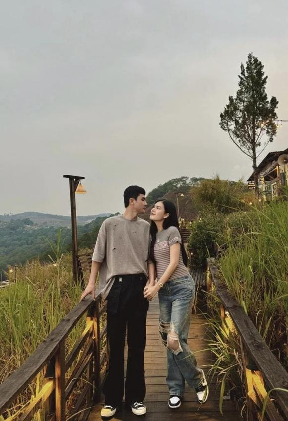 Ngoc Trinh bat mi moi quan he voi me chong qua mot chi tiet