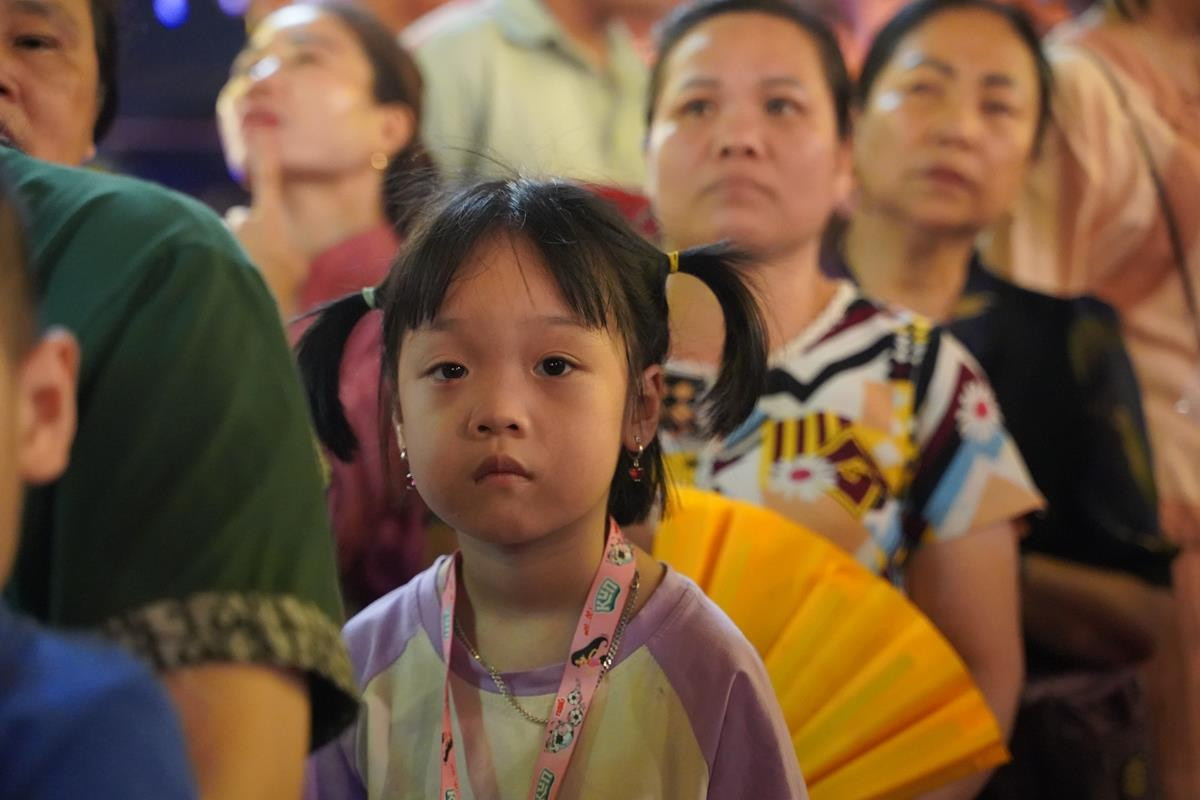 Ha Noi: Hang nghin Phat tu ve chua Quan Am tham du Dai le Phat Dan PL.2568-Hinh-45