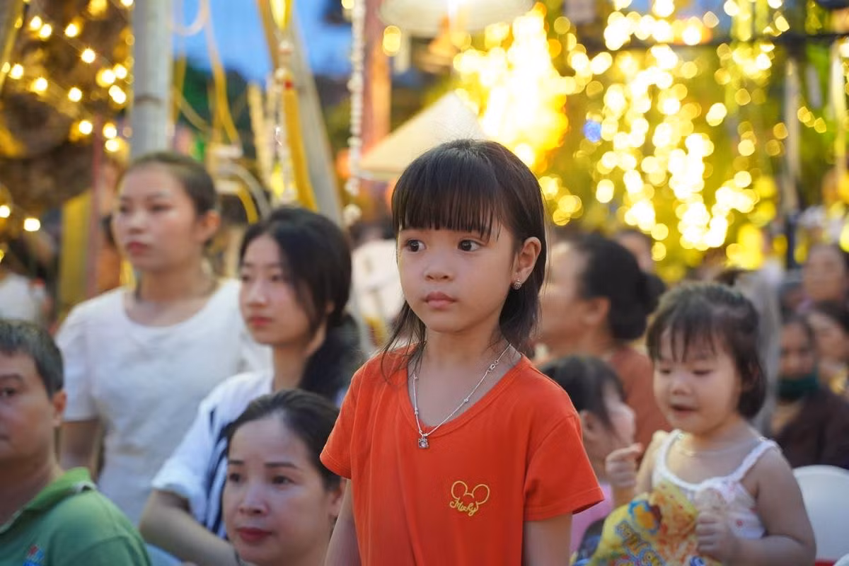 Ha Noi: Hang nghin Phat tu ve chua Quan Am tham du Dai le Phat Dan PL.2568-Hinh-26