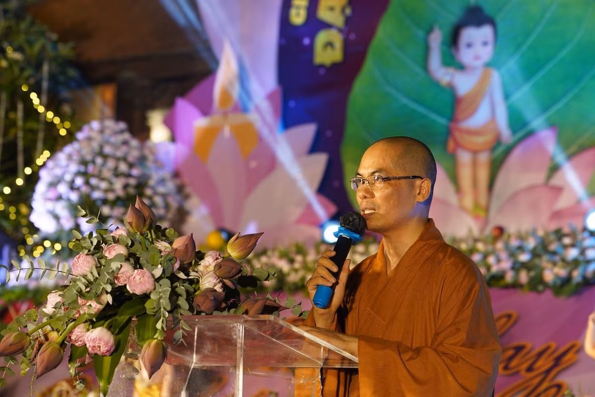 Ha Noi: Hang nghin Phat tu ve chua Quan Am tham du Dai le Phat Dan PL.2568-Hinh-68