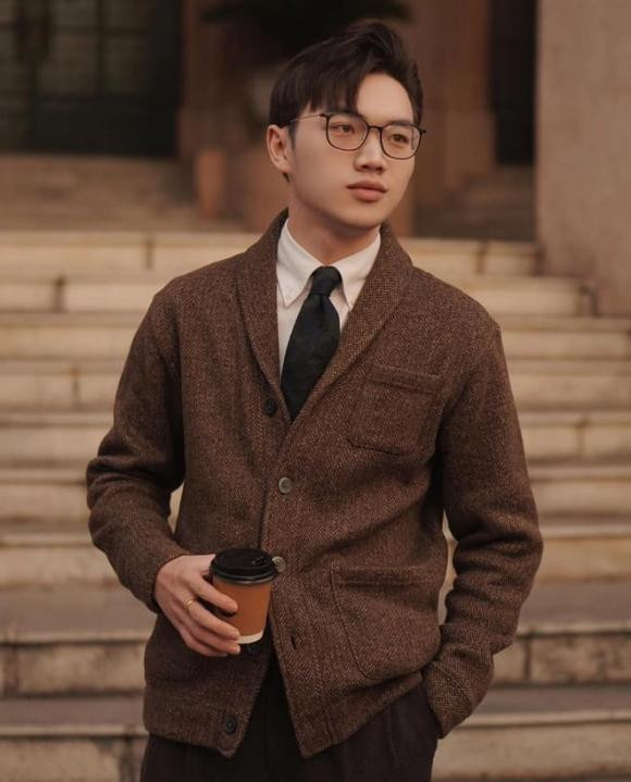 Hoc van khung cua MC Thoi tiet VTV: Duoc 5 truong tuyen thang-Hinh-5