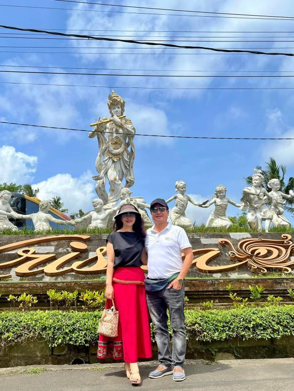 Ban gai A hau khoe sac 'phoi phoi' khi di du lich cung NS Chi Trung o Bali-Hinh-9