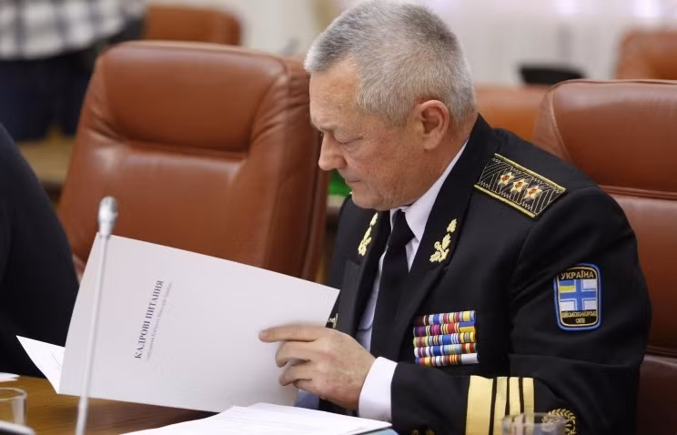 Quyền Bộ trưởng Quốc phòng Ihor Tenyukh trong phiên bỏ phiếu bãi nhiệm ở Quốc hội hôm 25/3.