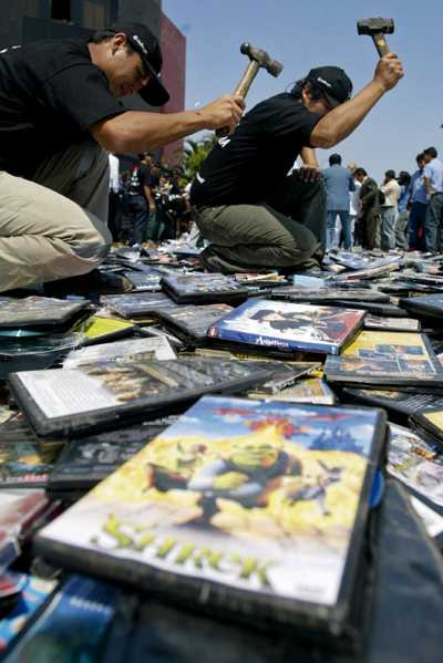 7. Vấn nạn vi phạm bản quyền ở Armenia: Bạn đừng nghĩ rằng, Trung Quốc là nước đứng đầu về nạn sao chép bản quyền phi pháp. Thực tế, Armenia mới là thiên đường của vấn nạn này. Khoảng 92% các phần mềm bản quyền đều bị “ăn cắp” ở nơi đây.