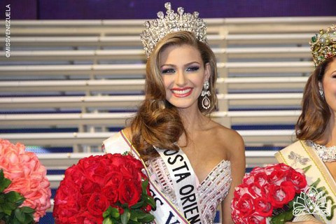 4. Danh xưng “đất nước của các hoa hậu” xứng đáng thuộc về Venezuela. Cụ thể, nước này có 7 lần đăng quang danh hiện Hoa hậu Hoàn vũ, 6 lần Hoa hậu thế giới, 6 danh hiệu Hoa hậu quốc tế và một danh hiệu Hoa hậu Trái đất.