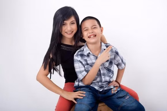 Cat Phuong mung sinh nhat con trai quy tu gay chu y-Hinh-4