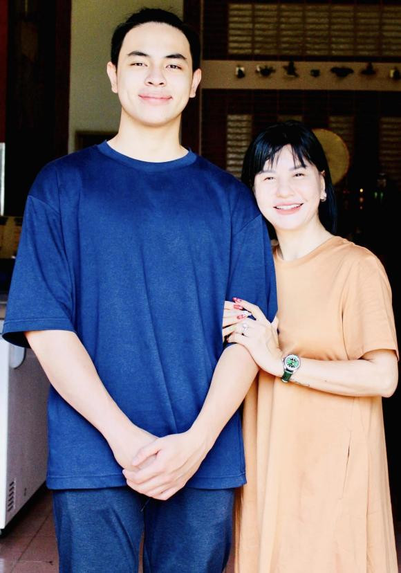 Cát Phượng mừng sinh nhật con trai quý tử gây chú ý - Hình 5 Cat Phuong mung sinh nhat con trai quy tu gay chu y-Hinh-5