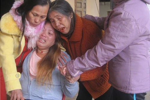 Giây phút đoàn tụ sau 20 năm lưu lạc thấm đẫm nước mắt.