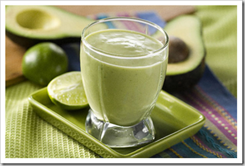 Sữa chua bơ : tiêu trừ nếp nhăn. Sữa chua, bơ hốn hợp trộn đều xong bôi lên mặt, giữ 20 phút, sau đó dùng nước sạch rửa mặt. Thời gian dài làm theo liệu pháp này có thể tiêu trừ nếp nhăn trên da mặt, làm cho da trơn mượt, thích hợp với phù nữ trung niên hoặc phụ nữ mang bầu có nhiều nếp nhăn trên mặt.