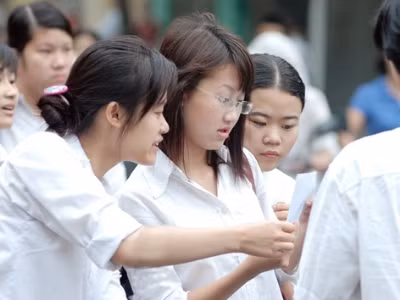 Thi tốt nghiệp THPT từ nay sẽ nhẹ nhàng nhưng thực chất và nghiêm túc hơn. Ảnh: Hồng vĩnh.