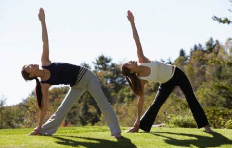 Không khởi động. Việc khởi động trước mỗi bài tập thường dễ bị “quên lãng”, nhất là vào buổi sáng, khi cơ thể còn trong trạng thái “mơ ngủ”. Điều này có thể khiến bạn bị giãn cơ, dễ chấn thương, thậm chí ngất xỉu, đột quỵ khi luyện tập.