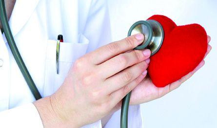 Các biểu hiện nặng, nguy kịch bao gồm: thiểu niệu hoặc vô niệu, phù, suy tim, đông máu nội quản rải rác, suy gan nặng, hôn mê…