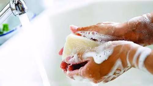 Để phòng bệnh: Thường xuyên rửa tay với xà phòng. Thực hiện tốt vệ sinh cá nhân, nơi ở thông thoáng, hạn chế tiếp xúc với người bệnh.