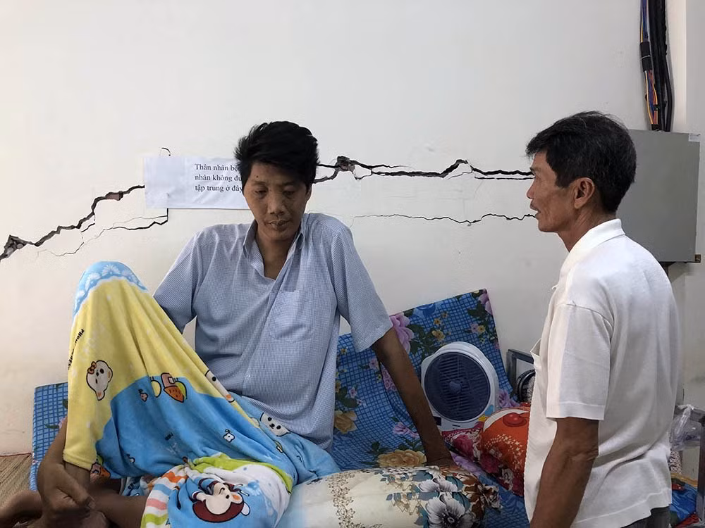 Nam thanh niên người Việt bất ngờ cao 2,5m sau đợt sốt kéo dài Nam thanh nien nguoi Viet bat ngo cao 2,5m sau dot sot keo dai