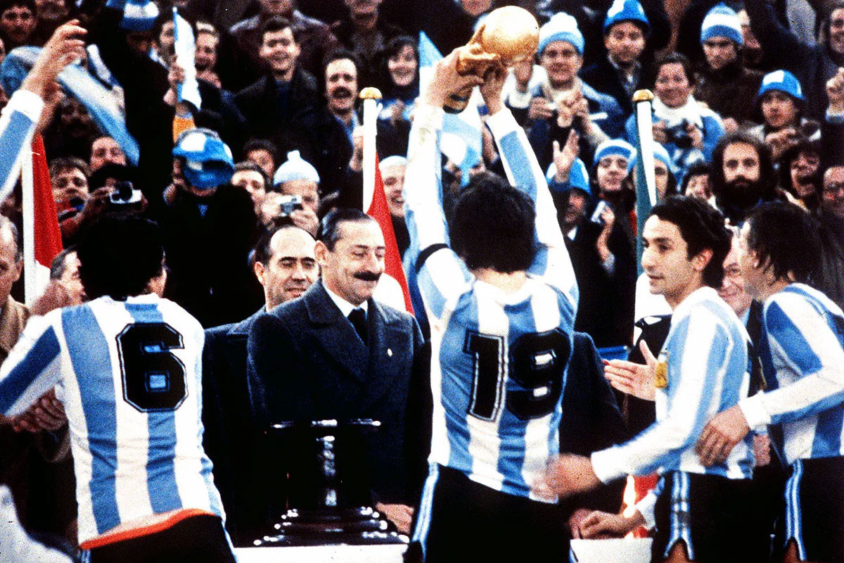 World Cup 1978: Chức vô địch bị nghi ngờ của Argentina - Hình 2 World Cup 1978: Chuc vo dich bi nghi ngo cua Argentina-Hinh-2