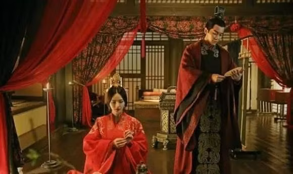 Phu nu hy sinh hon nhan chinh tri co ket cuc ra sao?-Hinh-6