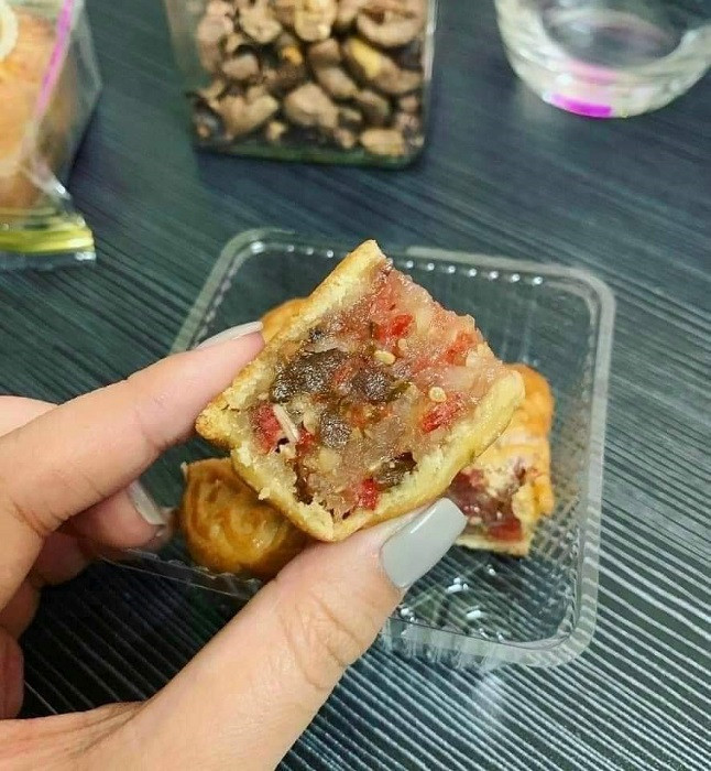 Sau Trung Thu, chợ mạng thanh lý bánh nướng bánh dẻo rẻ như cho - Hình 4 Sau Trung Thu, cho mang thanh ly banh nuong banh deo re nhu cho-Hinh-4