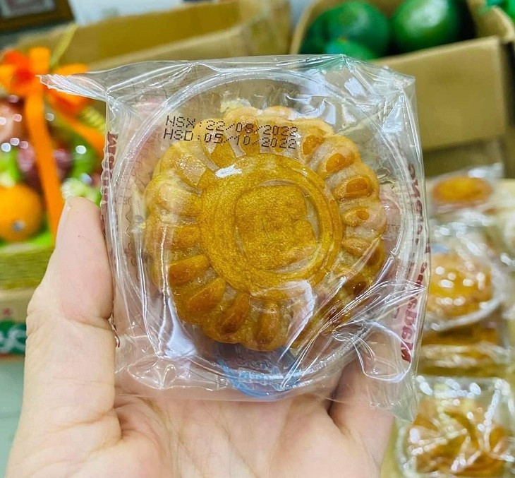 Sau Trung Thu, chợ mạng thanh lý bánh nướng bánh dẻo rẻ như cho - Hình 5 Sau Trung Thu, cho mang thanh ly banh nuong banh deo re nhu cho-Hinh-5