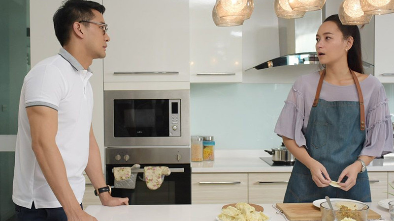 Chuan bi ly hon nhung coc nuoc gung cua vo khien toi xe la don