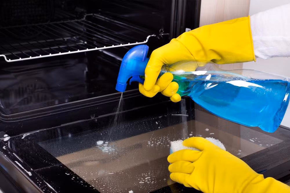 Nguoi phu nu tiet kiem mot nua hoa don tien dien nho dieu nay-Hinh-3