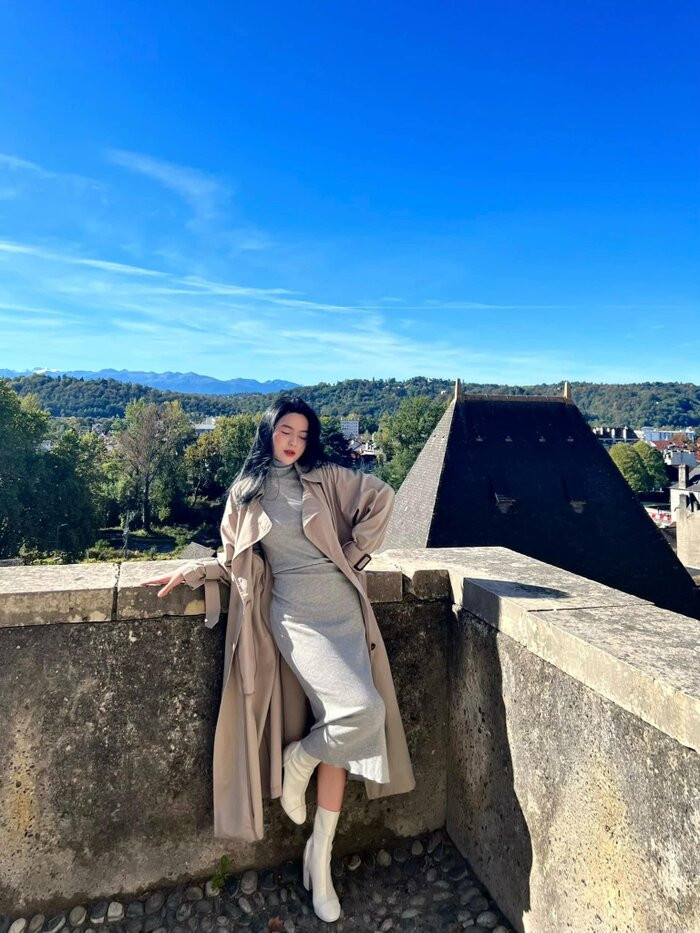 Ban gai Quang Hai tha dang nuot trong chuyen xuat ngoai voi ban trai-Hinh-3