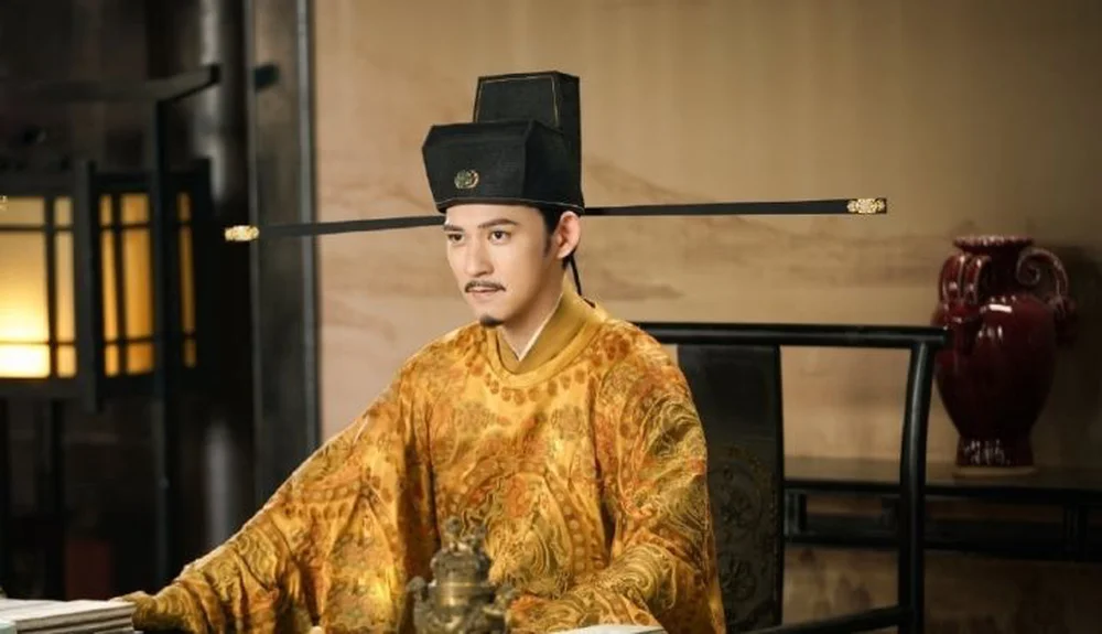 5 Hoang de Trung Quoc ham choi, me du lich: Can Long so 1?-Hinh-5