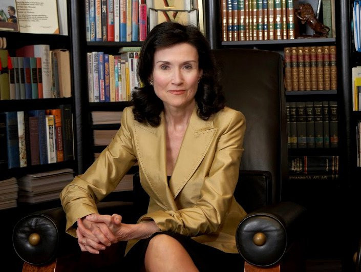 Nữ nhà văn nào có chỉ số IQ cao nhất lịch sử? Nu nha van nao co chi so IQ cao nhat lich su?