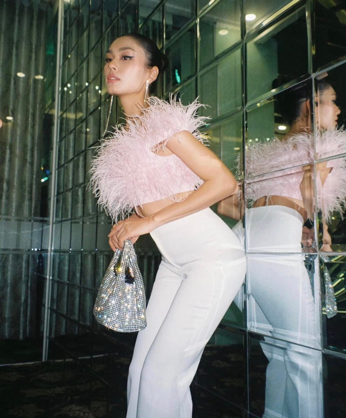 A hau Thao Nhi Le, Thuy Tien: Nguoi la rich kid, nguoi tung nang 90 kg-Hinh-6