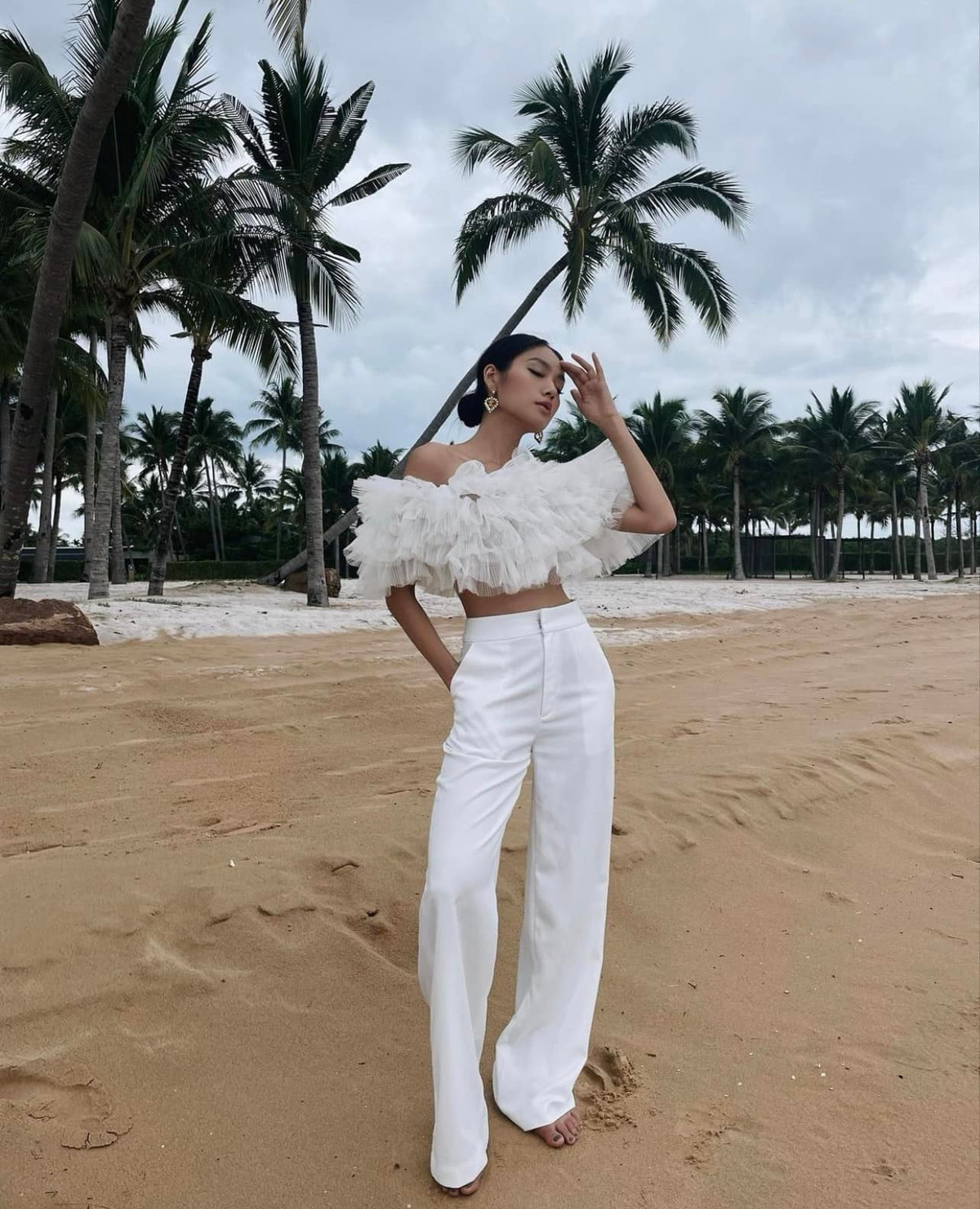 A hau Thao Nhi Le, Thuy Tien: Nguoi la rich kid, nguoi tung nang 90 kg-Hinh-5