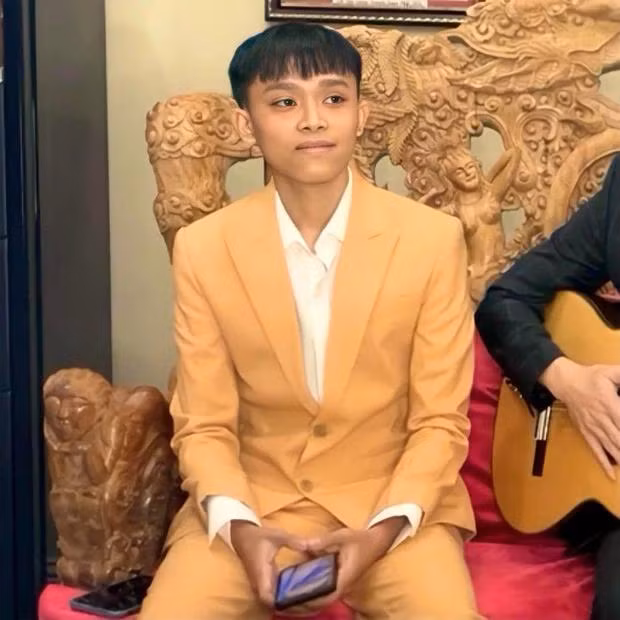 Ho Van Cuong tiet kiem nhat showbiz du cat-xe 200 trieu/show?-Hinh-3