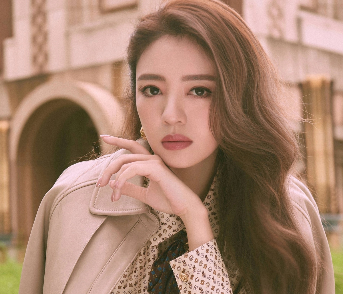 Nu dien vien be bang vi lay chong giau-Hinh-8