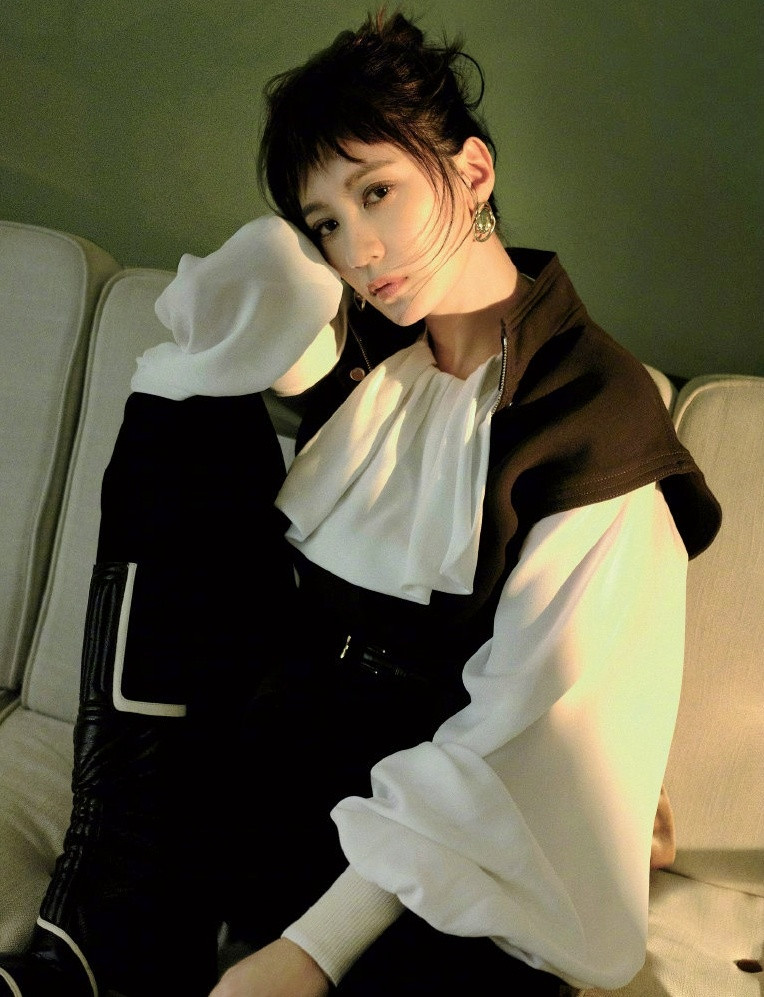 Nu dien vien be bang vi lay chong giau-Hinh-10