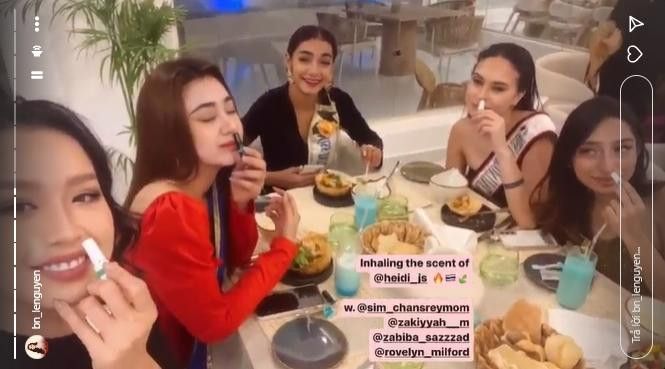 ù mới đến nơi nhưng Bảo Ngọc đã kết thân với các đại diện Đông Nam Á khác như Lào, Thái Lan, Campuchia...