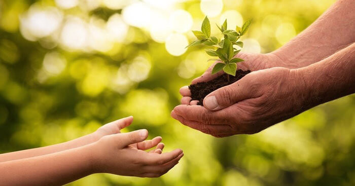 Vì thế, phải hiểu một điều rằng không phải cứ bạn không muốn tạo hiềm khích là sẽ có người không ghen ghét bạn. Nhưng cũng đừng vì thế mà cũng tỏ ra thù ghét với họ. Đáp trả cái sai của người ta bằng cái sai khác của mình là điều chẳng đáng.