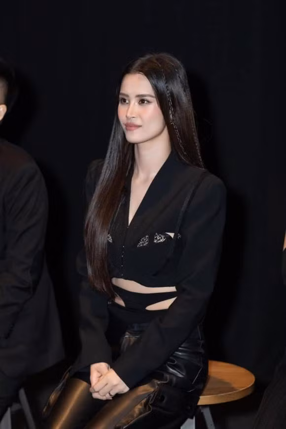 Ong Cao Thang tiet lo khoanh khac doi thuong cua Dong Nhi-Hinh-3