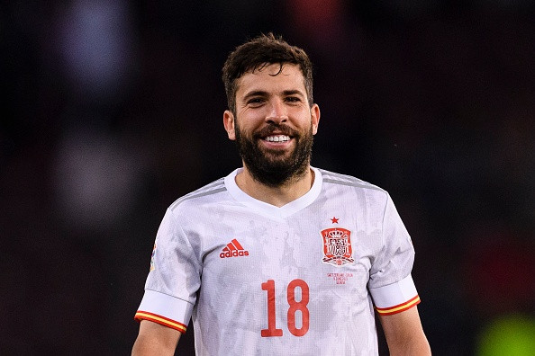 Jordi Alba (33 tuổi - 9 triệu euro): Alba là cái tên không thể thay thế trong đội hình Barca trong nhiều mùa giải. Ở mùa trước, cựu cầu thủ Valencia đã thực hiện đến 10 pha kiến tạo, thành tích không hậu vệ nào tại La Liga có thể chạm đến.