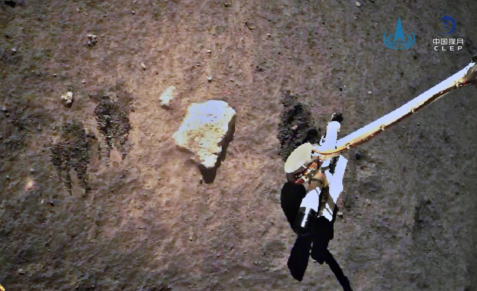 Nhân loại sắp chứng kiến tên lửa đâm vào Mặt Trăng - Hình 2 Nhan loai sap chung kien ten lua dam vao Mat Trang-Hinh-2