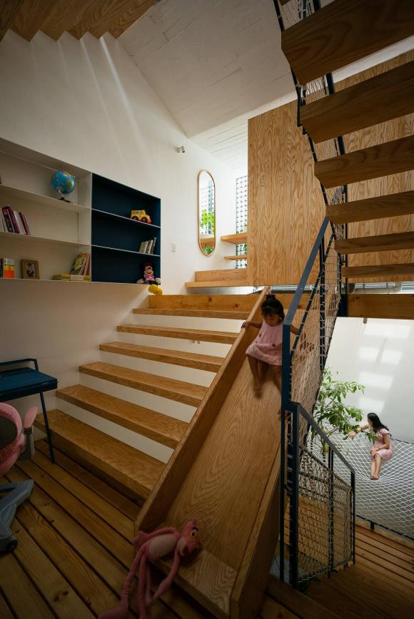 Ngoi nha ong mat bang 40m2 duoc phu phep thanh 