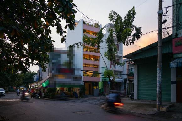 Ngoi nha ong mat bang 40m2 duoc phu phep thanh 