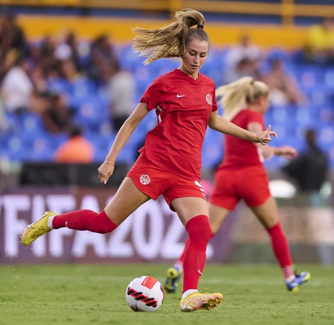 Huitema ghi bàn đầu tiên cho tuyển nữ quốc gia vào năm 16 tuổi. Cô và đồng đội đã xuất sắc giành Huy chương vàng bóng đá nữ Olympic đầu tiên trong lịch sử thể thao Canada tại Thế vận hội mùa hè Tokyo 2020.