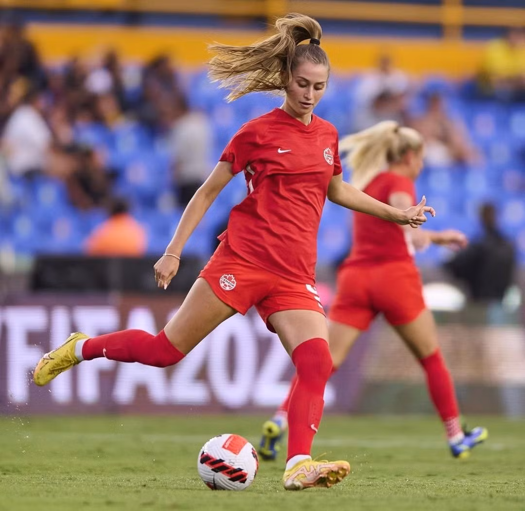 Huitema ghi bàn đầu tiên cho tuyển nữ quốc gia vào năm 16 tuổi. Cô và đồng đội đã xuất sắc giành Huy chương vàng bóng đá nữ Olympic đầu tiên trong lịch sử thể thao Canada tại Thế vận hội mùa hè Tokyo 2020.