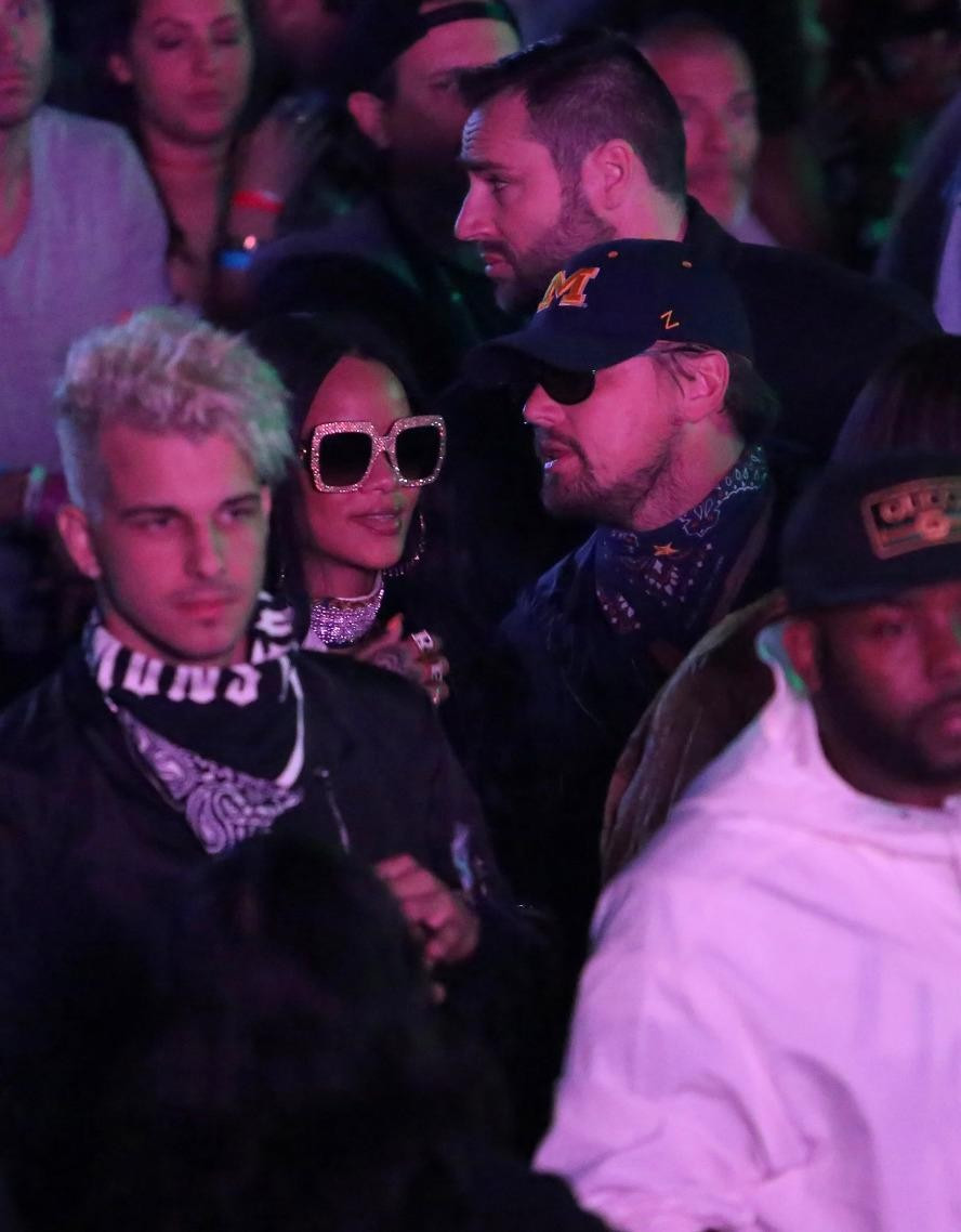 Thông tin DiCaprio và Rihanna hẹn hò là chủ đề nóng trong năm 2016. Cặp sao được phát hiện đi du lịch, có mặt cùng nhau ở nhiều sự kiện, điển hình là sự kiện vào tháng 4/2016. Tuy nhiên, cả hai chưa từng lên tiếng xác nhận về mối quan hệ này.