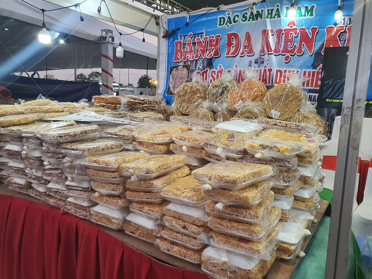 Buoi do nhu son co gia 150 nghin dong/qua xuong pho-Hinh-4