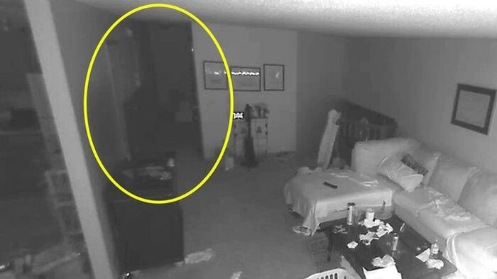 Chuyển đến nhà mới được 2 năm, cặp vợ chồng 'sởn tóc gáy' - Hình 2 Chuyen den nha moi duoc 2 nam, cap vo chong 'son toc gay'-Hinh-2