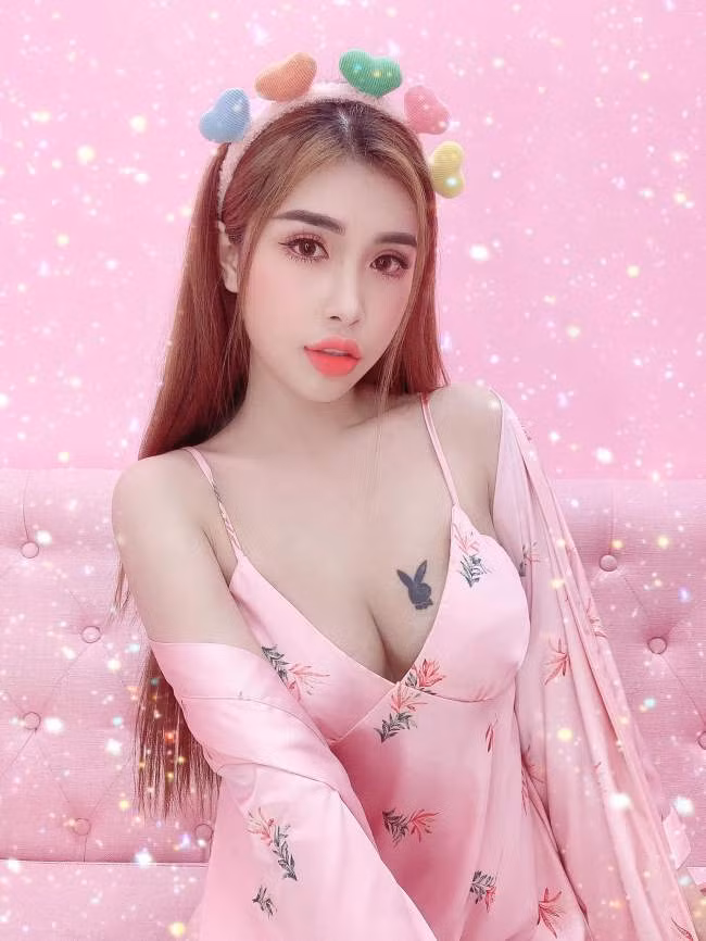 Váy ngủ hay còn được gọi là váy phòng the luôn mang tới sức hấp dẫn lớn cho người đẹp Việt.