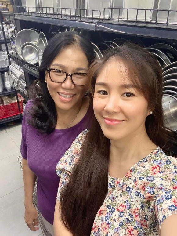 Le Phuong khoe khung anh than thiet ben me chong, tiet lo dam me chung