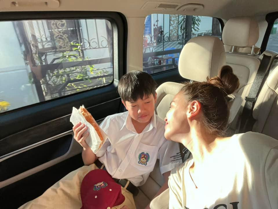 Ho Ngoc Ha - Cuong Do La bi soi cung dua quy tu den truong